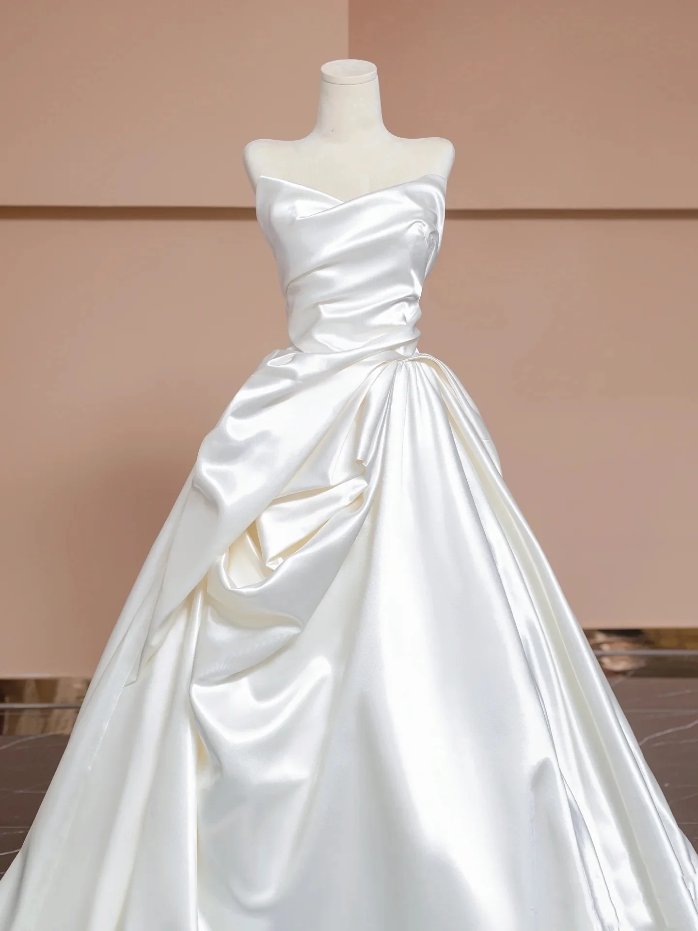 Unique Wedding Dresses Ball Gown Sweetheart Neck Satin White Long Wedding Dresses Simple Bride Dress Bridal Gowns DH1482 - Deanwangkt