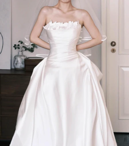 Stunning Strapless Long Ball Gowns Satin Floor-length Wedding Dress Simple Bridal Gown DH2687 - Deanwangkt