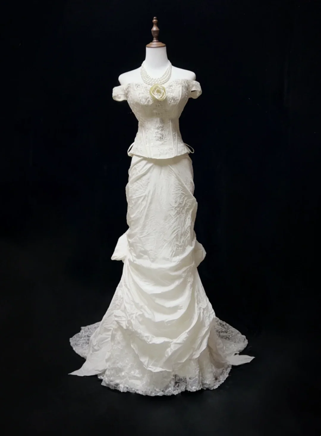 Classic Elegant Wedding Gown Mermaid Off The Shoulder Short Sleeves Ivory Lace 80s Wedding Dresses Vintage Bridal Gowns DH1151 - Deanwangkt