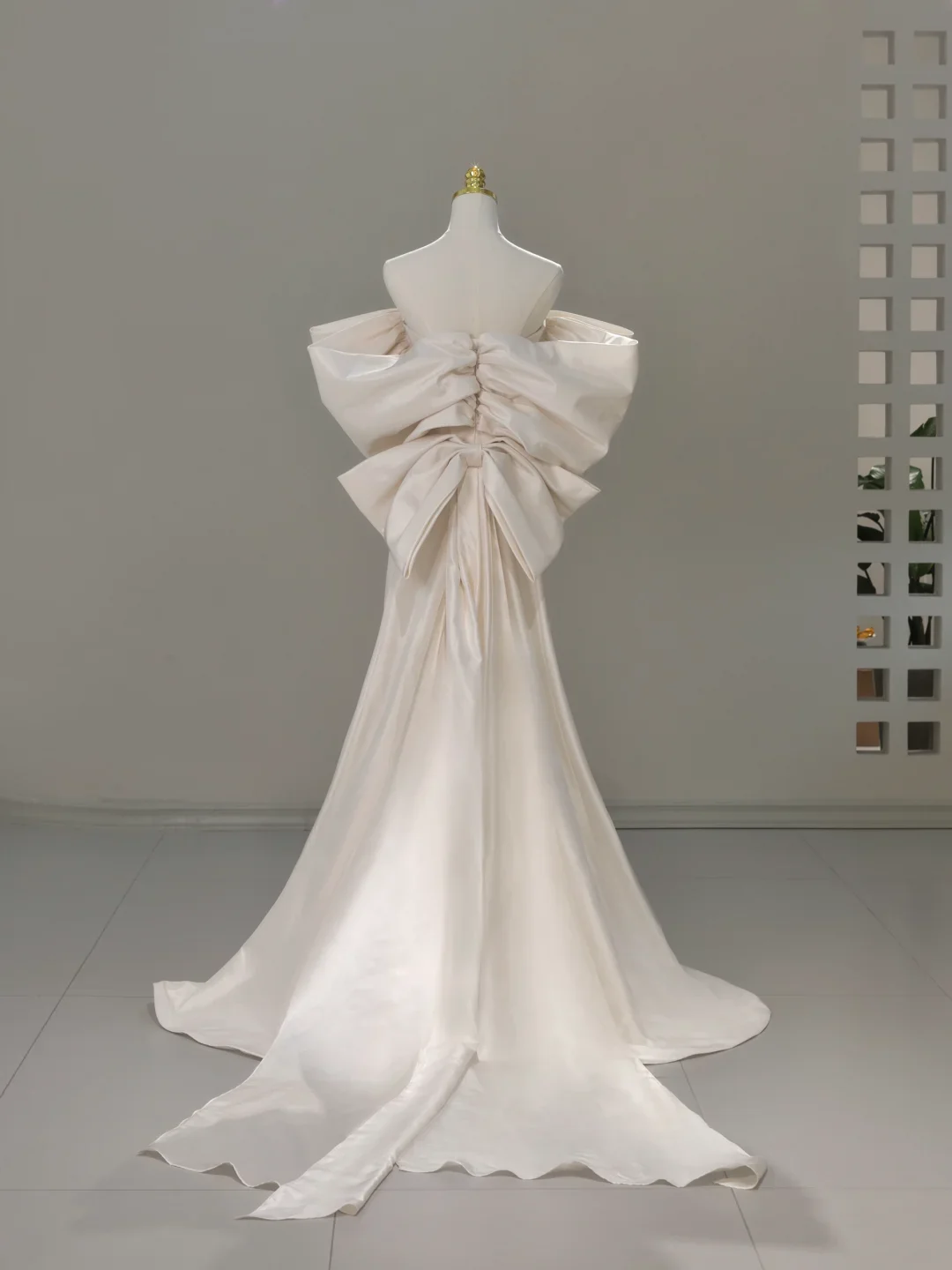 Princess Bridal Dress A line Off The Shoulder Ivory Satin Long Wedding Dress Simple Wedding Dresses Modest Wedding Gowns DH2043 - Deanwangkt
