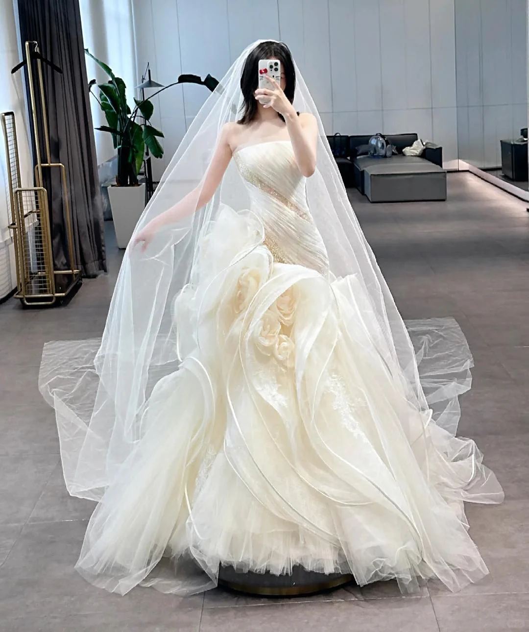 Elegant Mermaid  Light Champagne Strapless Mermaid Bridal Dress Tulle 3D Applique Wedding Dress Simple Bridal Gown DP2825 - Deanwangkt
