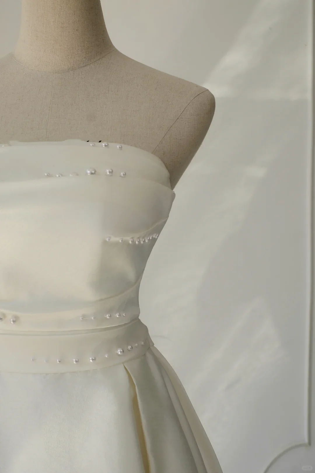 Timeless Bridal Dress A line Strapless Satin White Wedding Dresses Elegant Bridal Gowns DH896 - Deanwangkt