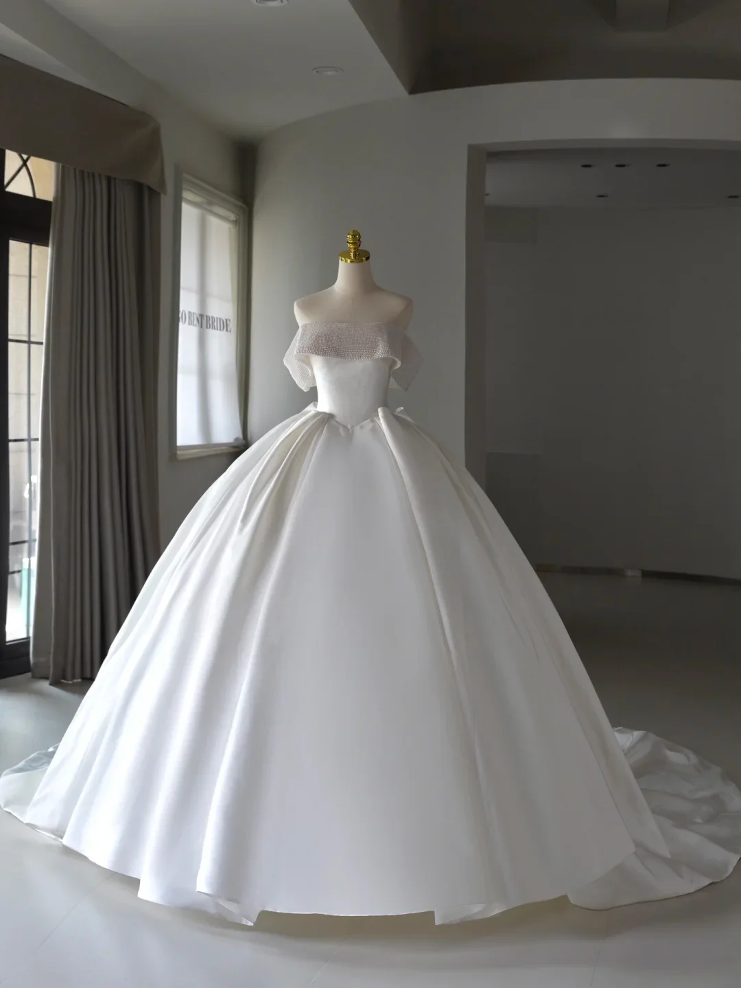Princess Bridal Dress Ball Gown Off The Shoulder Satin Wedding Dress With Beads White Wedding Dresses Modest Wedding Gowns DH1550 - Deanwangkt