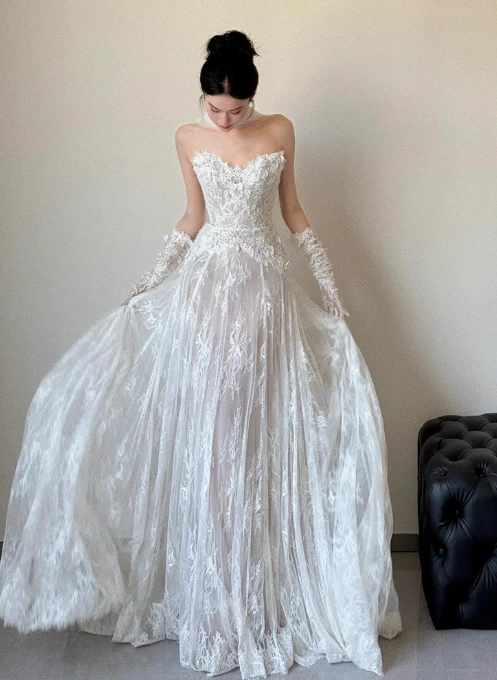 Modest A-Line Sweetheart Neck Bridal Dress White Long Wedding Dress Elegant Lace Applique Bridal Gowns DP2815 - Deanwangkt