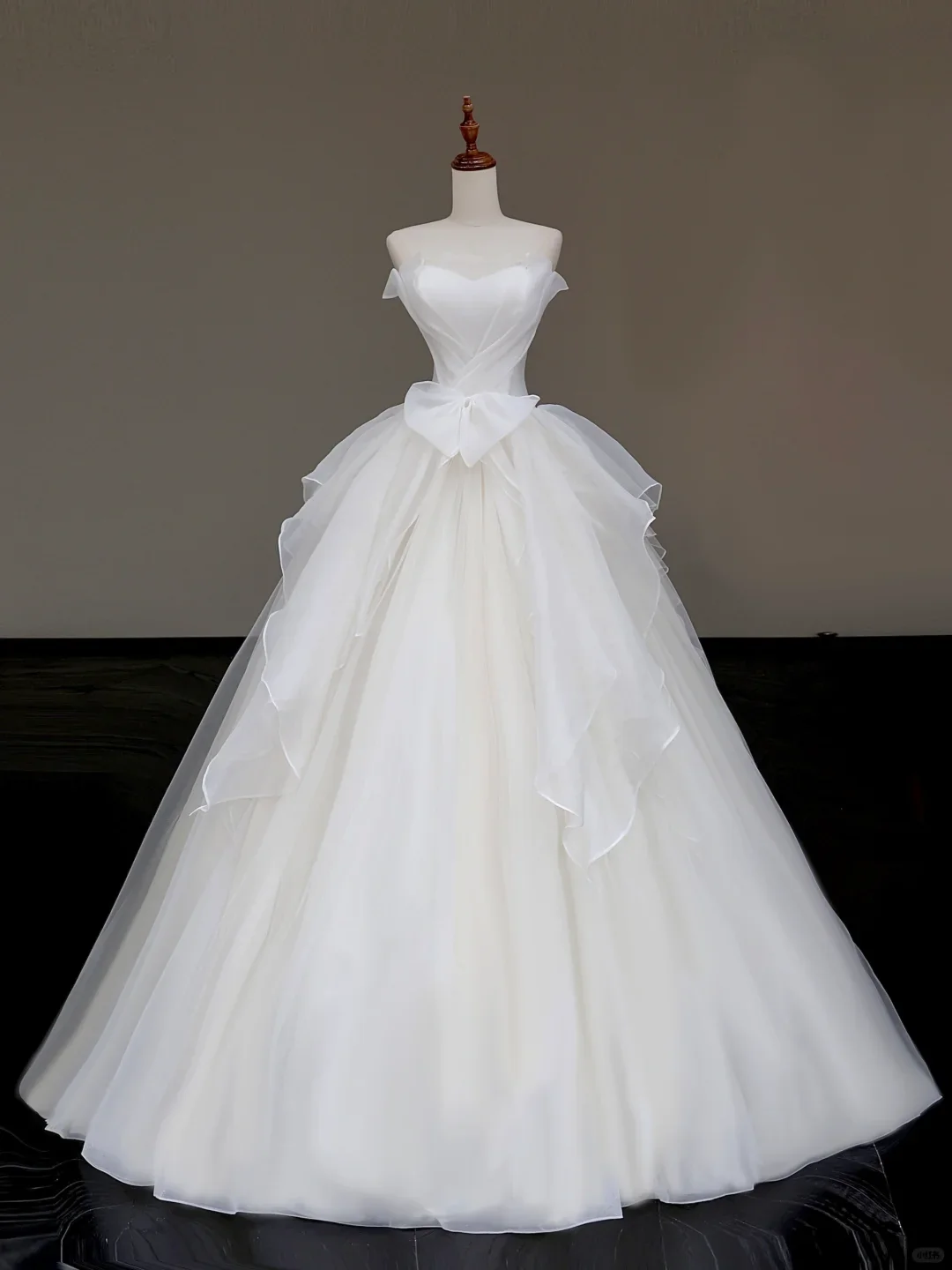 Unique Bridal Gown Ball Gown Strapless Tulle White Wedding Dresses Minimalist Bridal Gowns DP798 - Deanwangkt