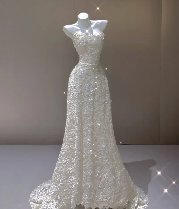 Elegant A Line Strapless White Lace Sleeveless Long Wedding Dresses Brides Dress P0014 - Deanwangkt