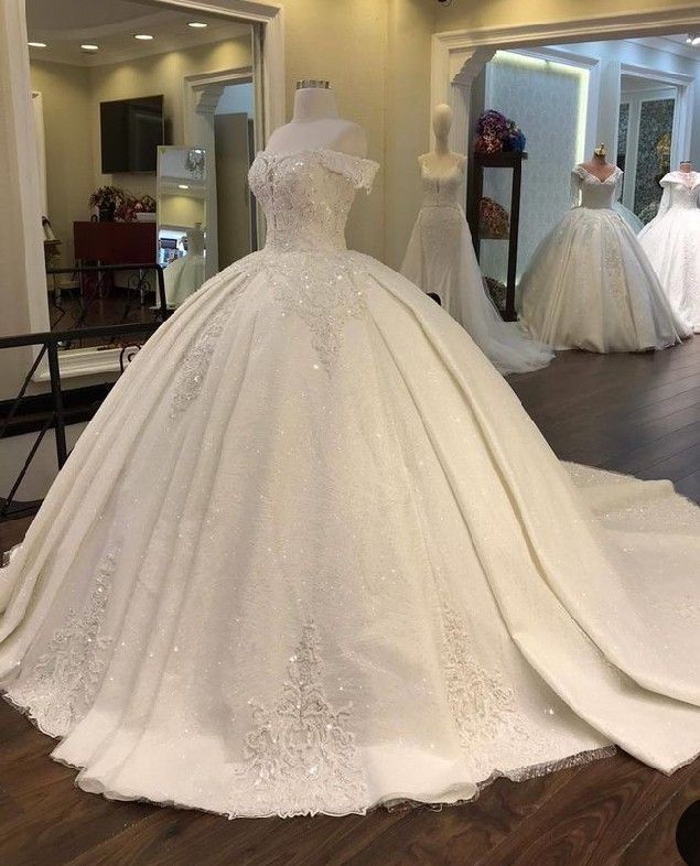 Princess Wedding Dress Ball Gown Off The Shoulder White Lace Wedding Dresses Dreamy Bridal Gowns DH1225 - Deanwangkt