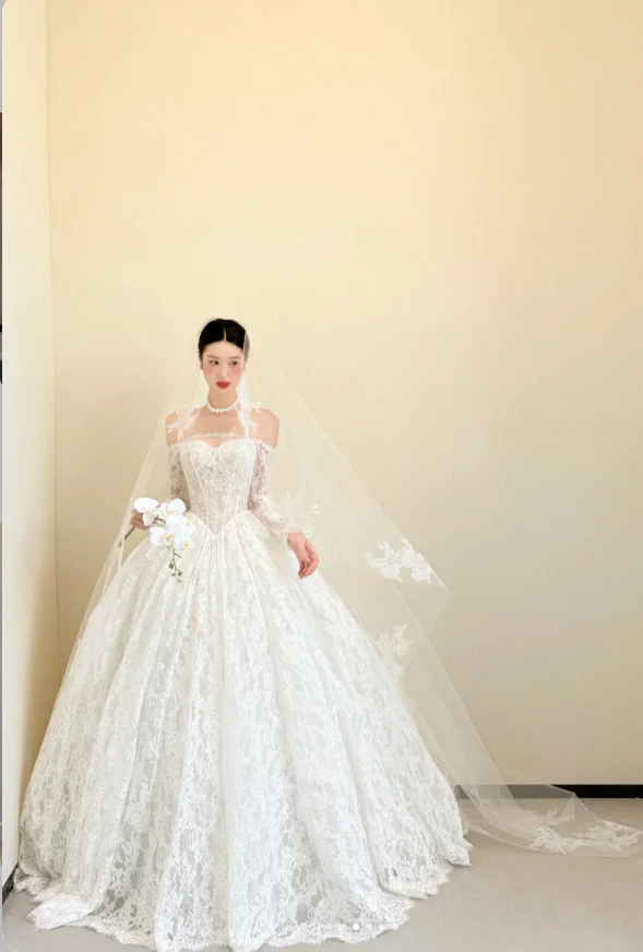 Modest Off-the-shoulder Ball Gown Luxury Wedding Dresses, Lace Applique White Bridal Gowns Long Sleeve Bridal Dresses DP3247 - Deanwangkt