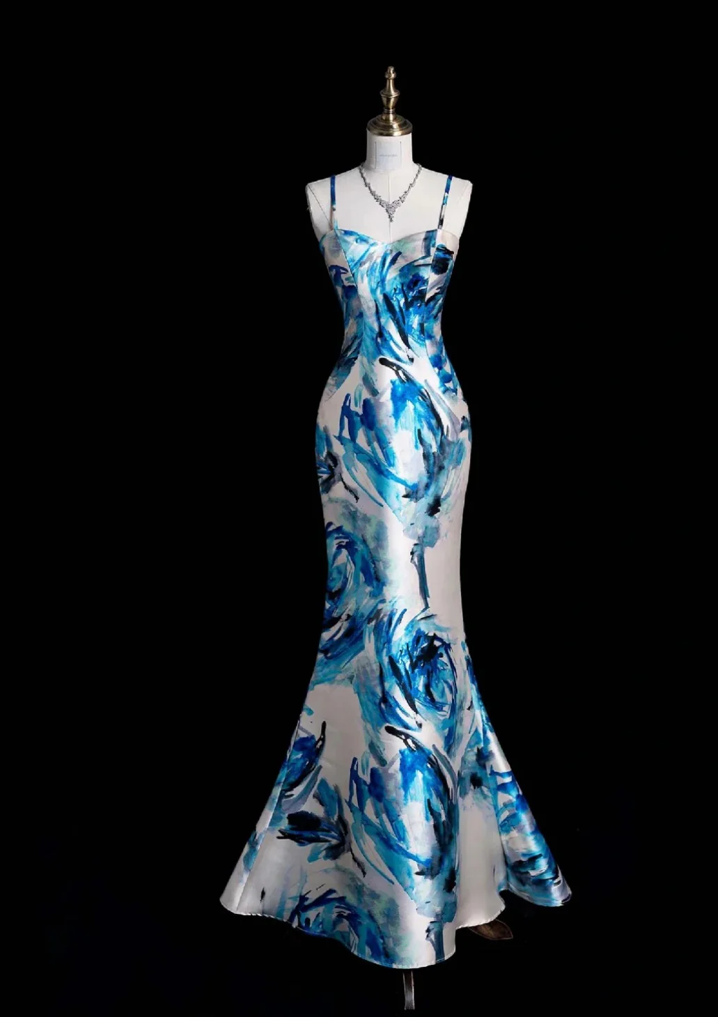 Elegant Mermaid Blue Long Prom Dresses Sleeveless Printed Satin Blue/White Long Evening Dresses DP3915 - Deanwangkt