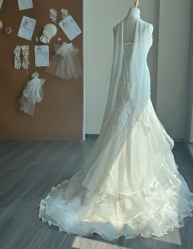 Simple Mermaid Lace Long Wedding Dresses with Appliqué, White Bridal Gowns, Sleeveless Bridal Dresses DP3990 - Deanwangkt