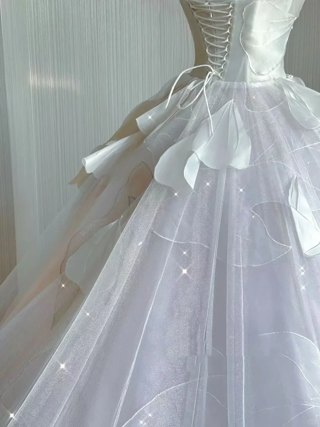 Timeless Ball Gown Strapless Long Tulle White Sweep Train Wedding Dresses Brides Dress DP414 - Deanwangkt