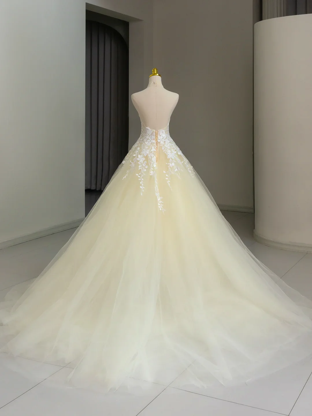 Pretty Ball Gown High Neck Tulle Light Yellow Long Quinceanera Dress Formal Gowns Vestido De 15 Anos Sweet 16 Dress DH1135 - Deanwangkt