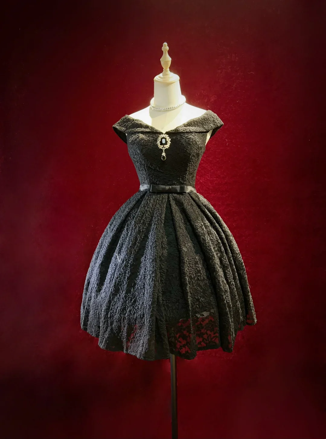 Vintage Ball Gown Off The Shoulder Black Lace Formal 8th Grade Homecoming Dresses Middle School Short Prom Dress Hoco Outfits DH1445 - Deanwangkt