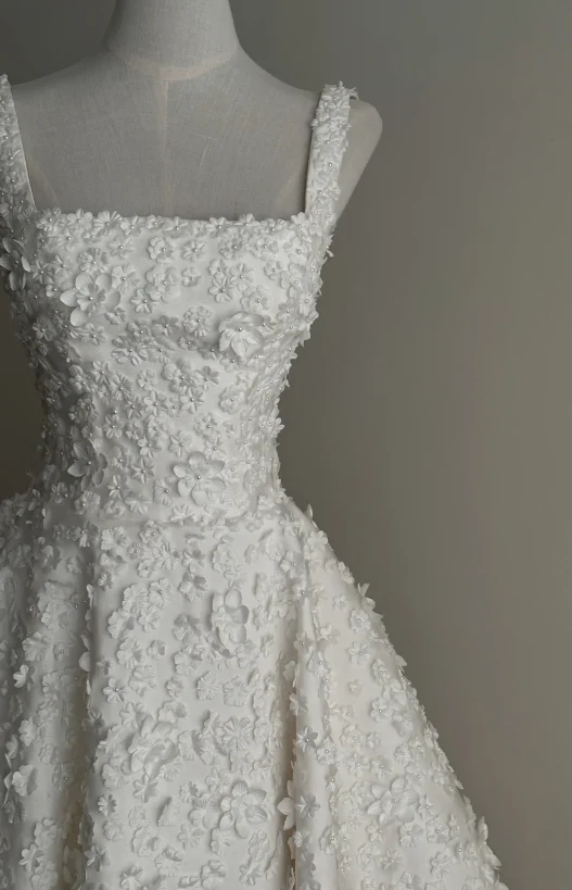 Timeless Square Neck A-Line Satin Appliqué Luxury Wedding Dress, White Bridal Gowns DP3078 - Deanwangkt