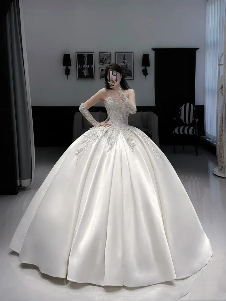 Romantic Wedding Gown Bridal Dress Ball Gown Sweetheart Wedding Dress White Silver Lace Wedding Dresses Modest Wedding Gowns DH1789 - Deanwangkt