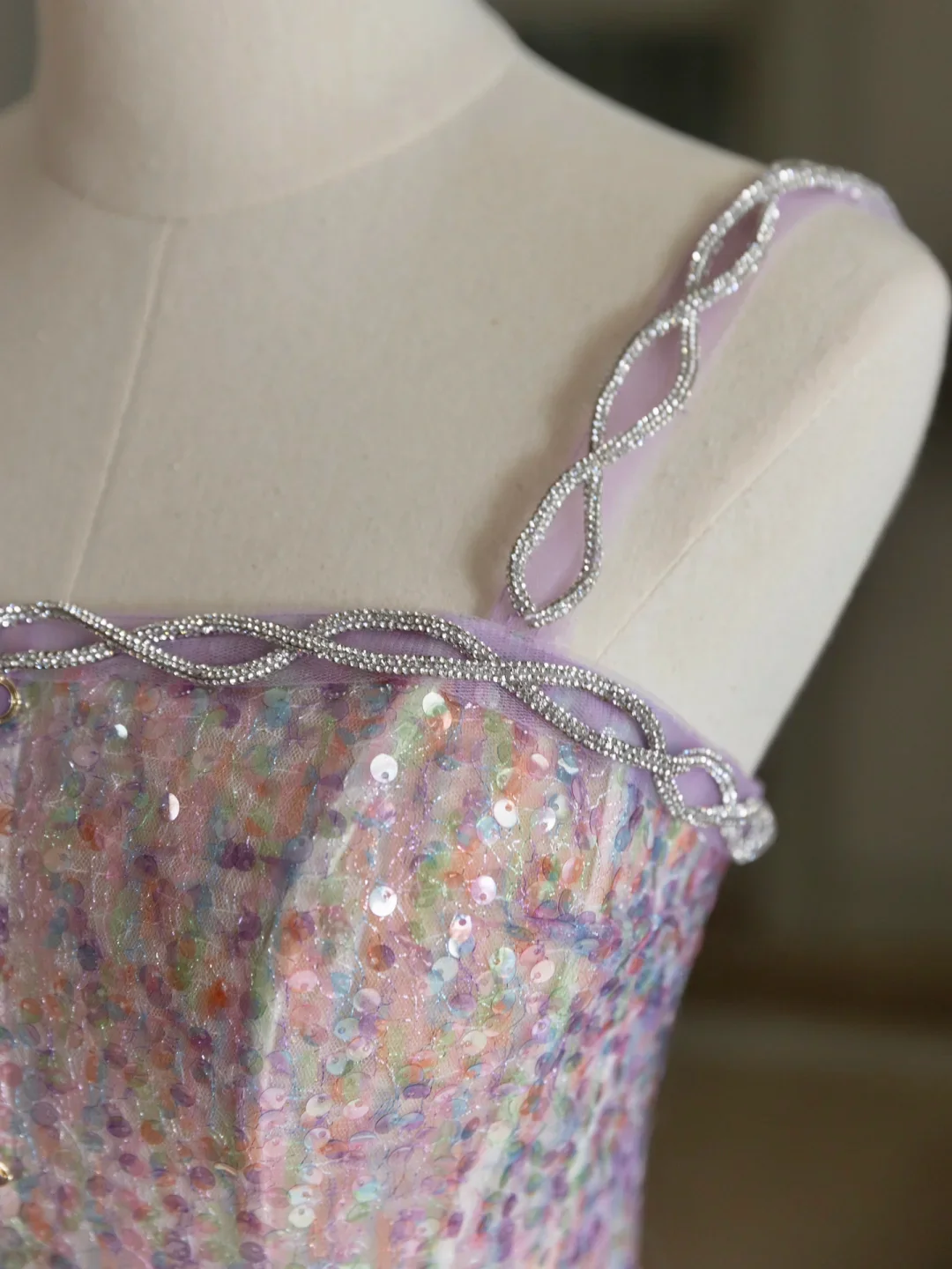 Sweet Ball Gown Straps Sleeveless Tulle Lilac Quinceanera Dress Formal Gowns Vestido De 15 Anos Sweet 16 Dress DH1554 - Deanwangkt