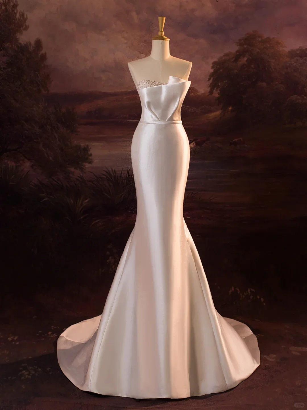 Pretty Wedding Dress Mermaid Strapless Silver Beads White Satin Long Wedding Dresses Bridal Gowns Brides Gown DH410 - Deanwangkt