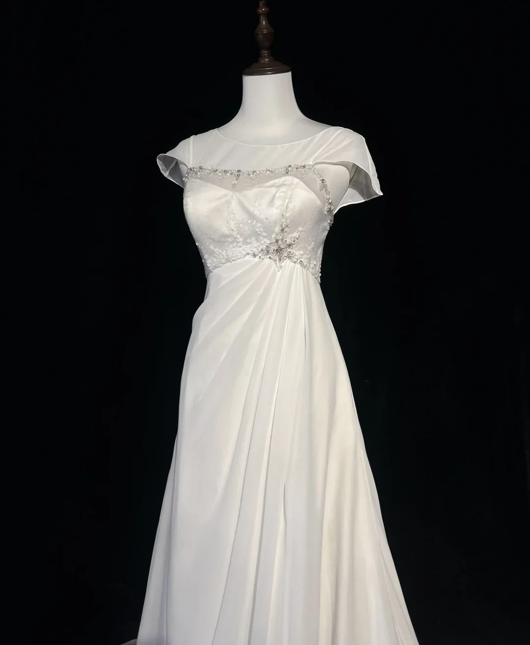 Vintage Bridal Dress A Line Scoop Short Sleeves White Silver Beads Long Wedding Dress Retro Wedding Dresses Modest Wedding Gowns DH2659 - Deanwangkt