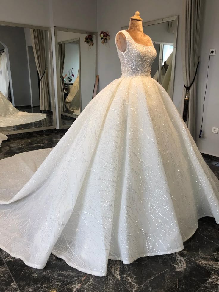Unique Bridal Gown Ball Gown Square Neck White Sequin Wedding Dresses Pretty Bridal Gowns DH1220 - Deanwangkt
