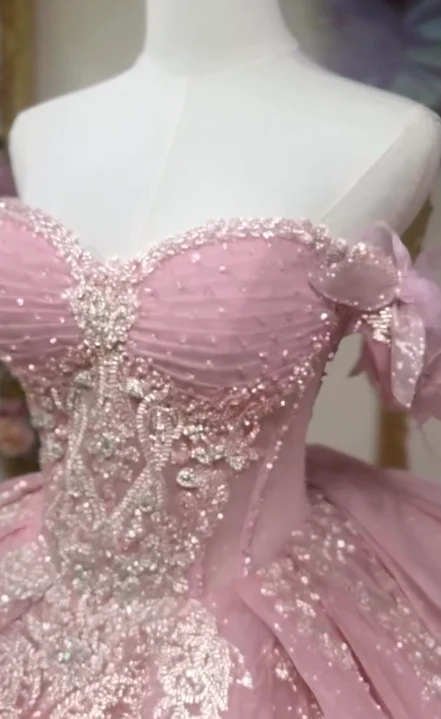 Gorgeous Pink Off-the-shoulder Tulle Long Ball Gown Sweet Applique Beaded 16th Birthday Dress Cute Quinceanera Dress DH2740 - Deanwangkt