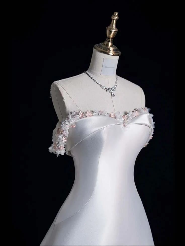 Timeless Bridal Dress Ball Gown Sweetheart Hand Made Flowers Satin White Wedding Dresses Elegant Bridal Gowns DH913 - Deanwangkt