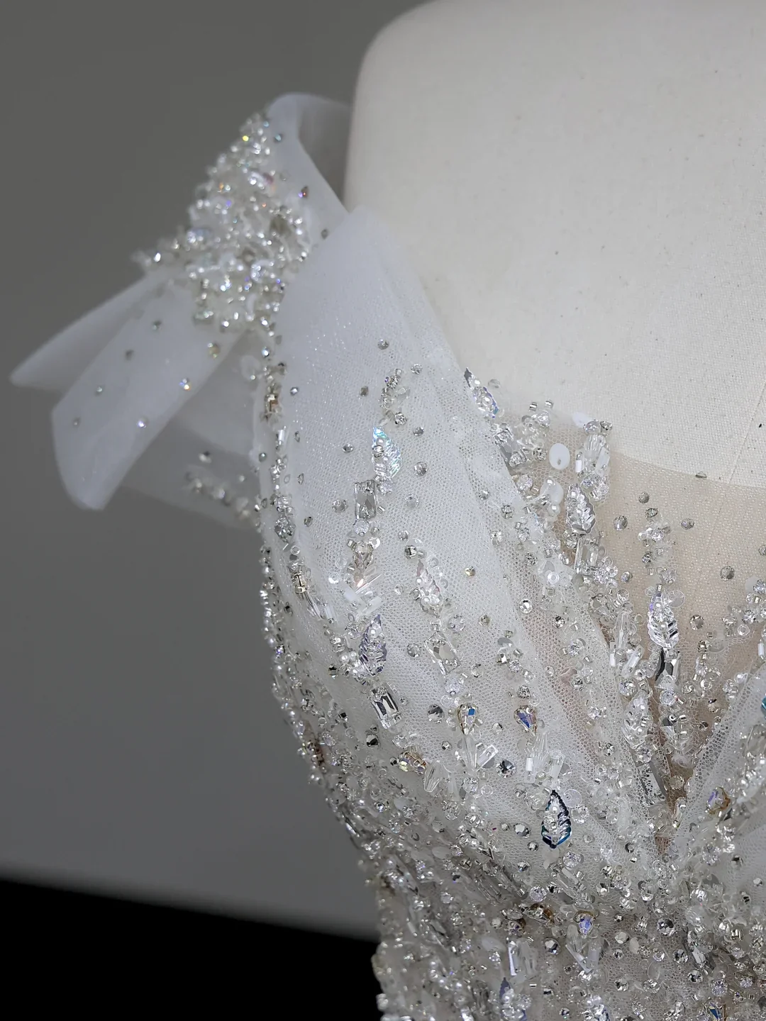 Luxury Ball Gown Wedding Dresses Off The Shoulder Short Sleeves Sequin Wedding Dress With Train DP648 - Deanwangkt