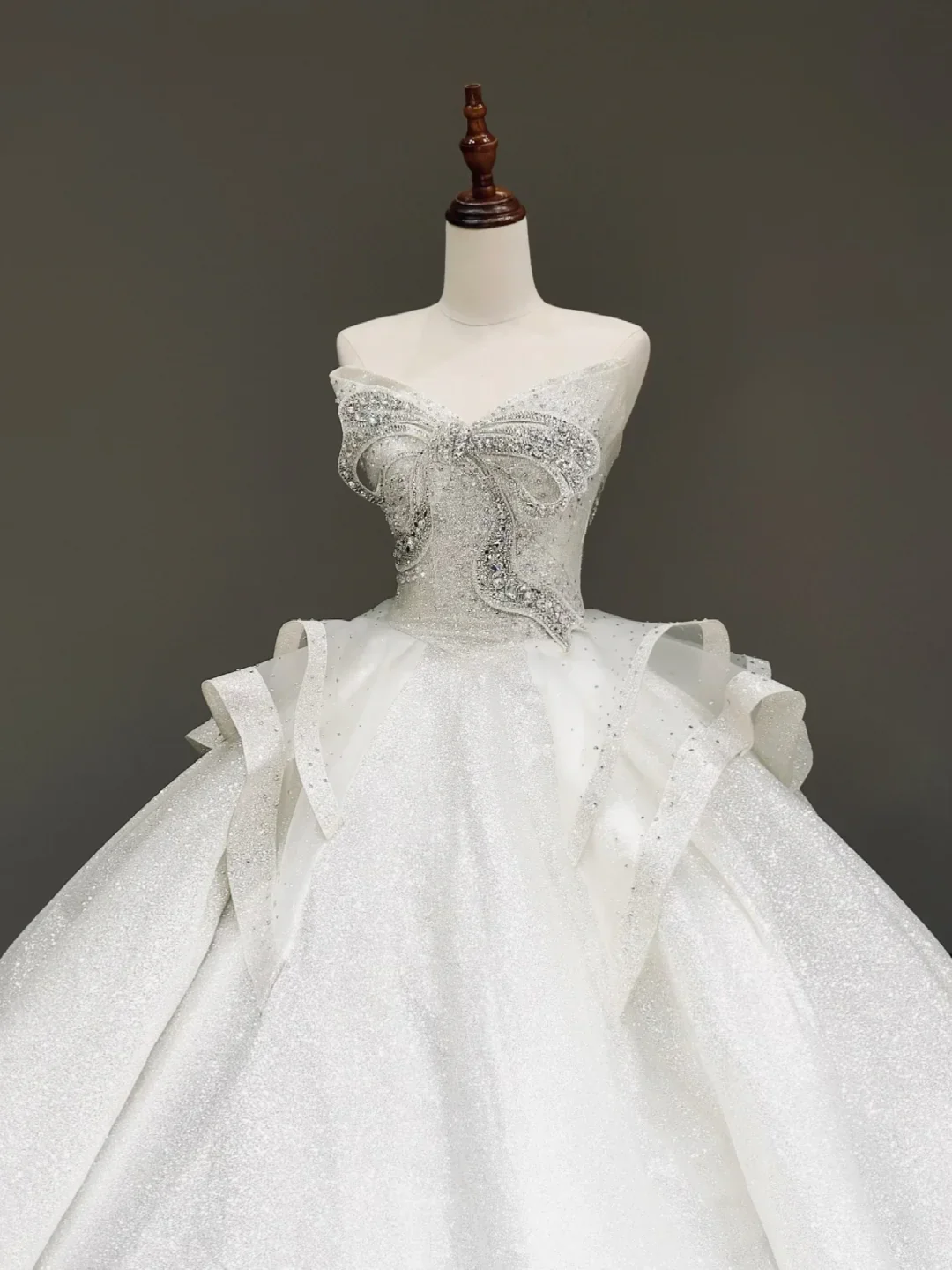 Princess Bridal Gown Ball Gown Sweetheart White Sequin Wedding Dresses With Bow-knot Bridal Gowns DP816 - Deanwangkt