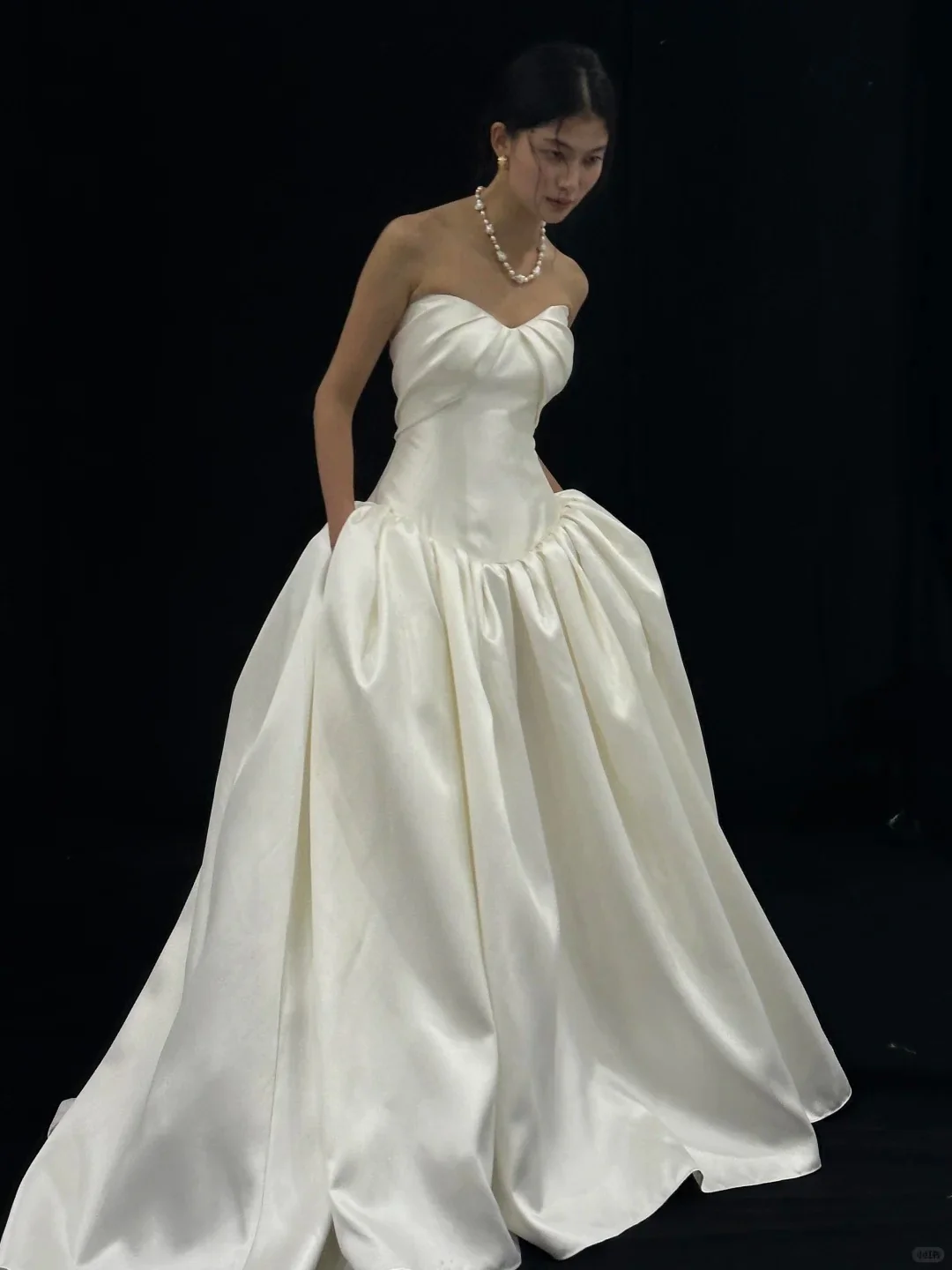 Timeless White Ball Gown Sweetheart Neck Wedding Dress Satin Elegant Bridal Gown DP2887 - Deanwangkt