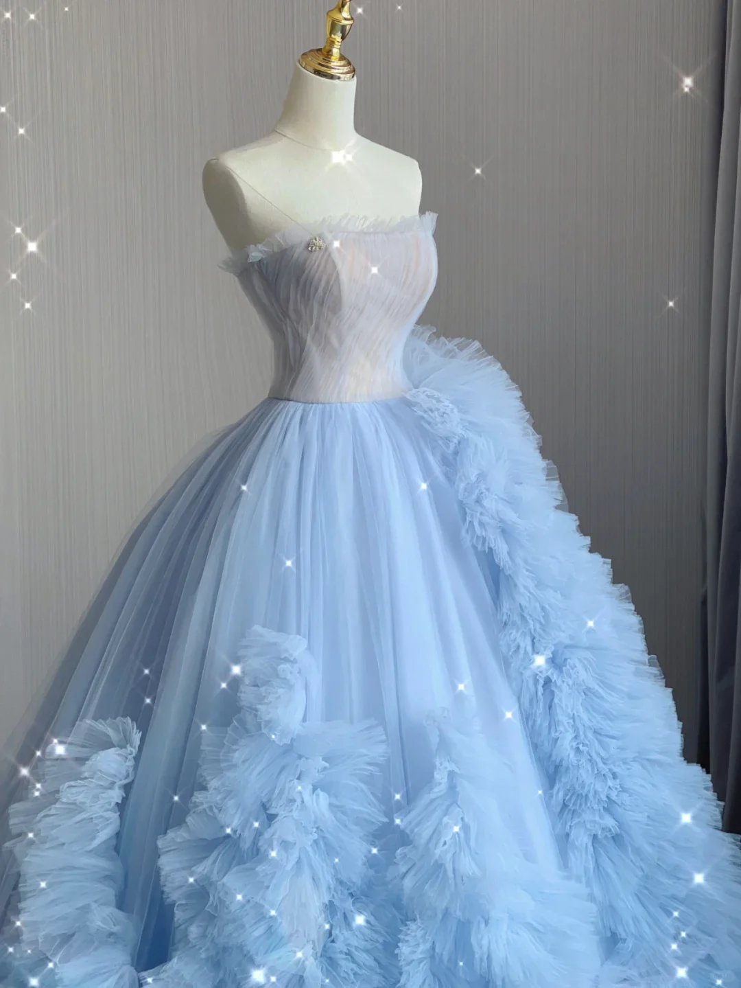 Pretty Ball Gown Strapless Blue Layers Tulle Long Prom Dresses Evening Dresses DP363 - Deanwangkt