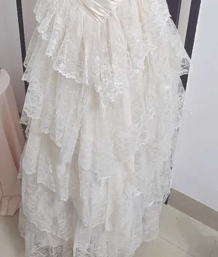 Princess Bridal Dress Ball Gown Strapless Sleeveless Lace White Appliques Wedding Dresses Pretty Bridal Gowns DH949 - Deanwangkt