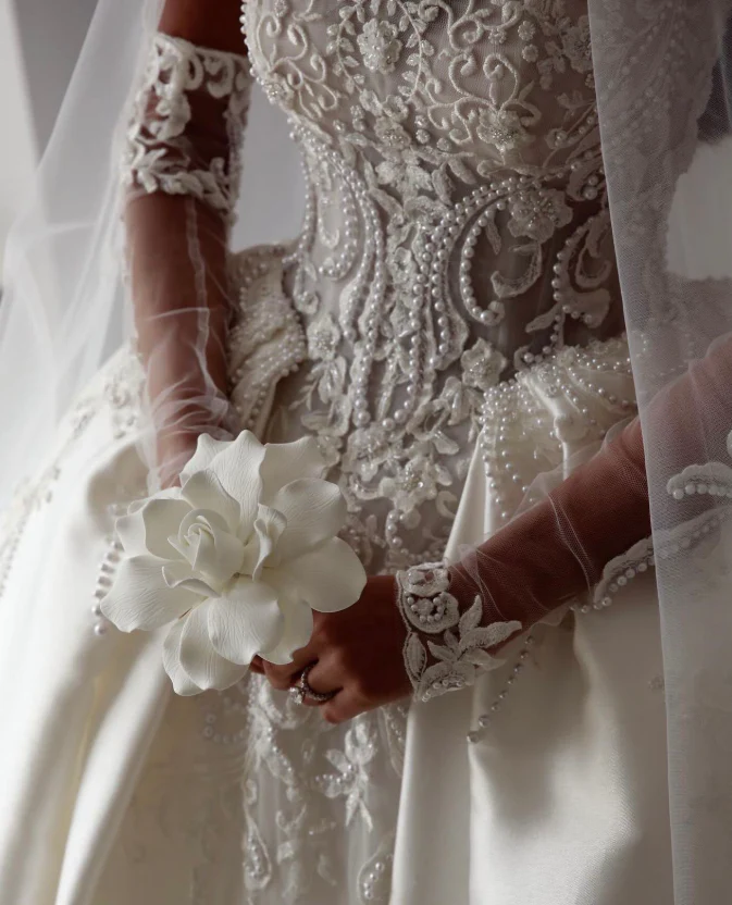 Beautiful Ball Gown Sweetheart Sleeveless White Satin Pleated White Pearls Beads Wedding Dress Modest Wedding Dresses Princess Wedding Gowns DH1483 - Deanwangkt