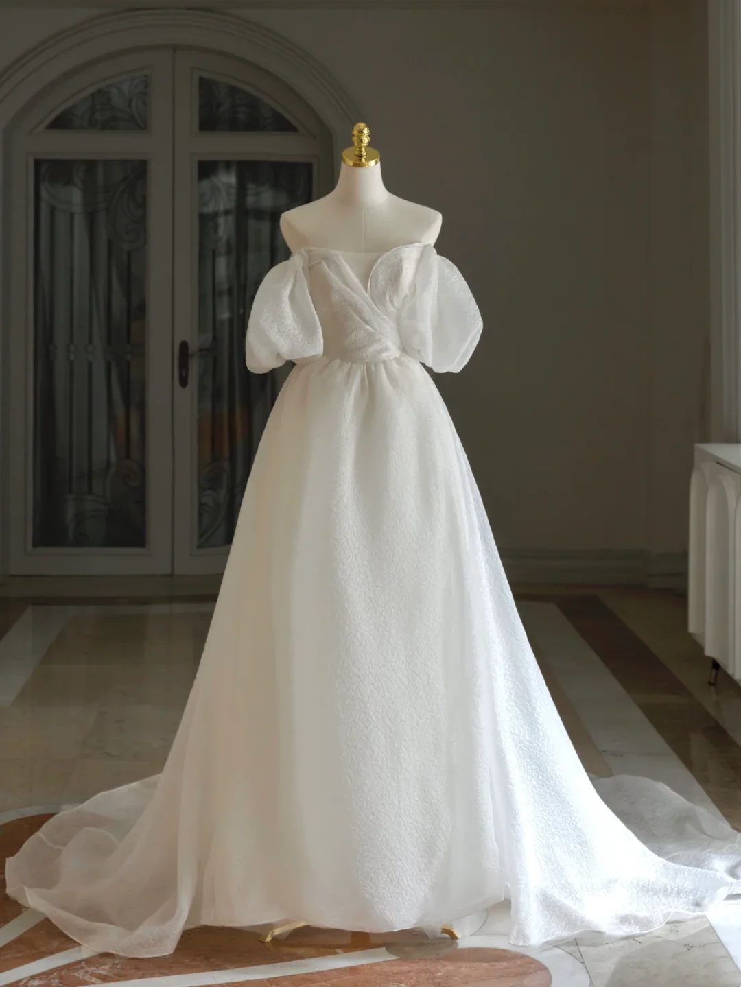 Princess Bridal Dress Ball Gown Off The Shoulder Satin Wedding Dress With Short Sleeves Wedding Dresses Modest Wedding Gowns DH1290 - Deanwangkt