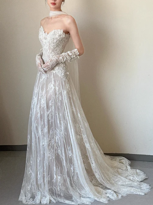 Modest A-Line Sweetheart Neck Bridal Dress White Long Wedding Dress Elegant Lace Applique Bridal Gowns DP2815 - Deanwangkt