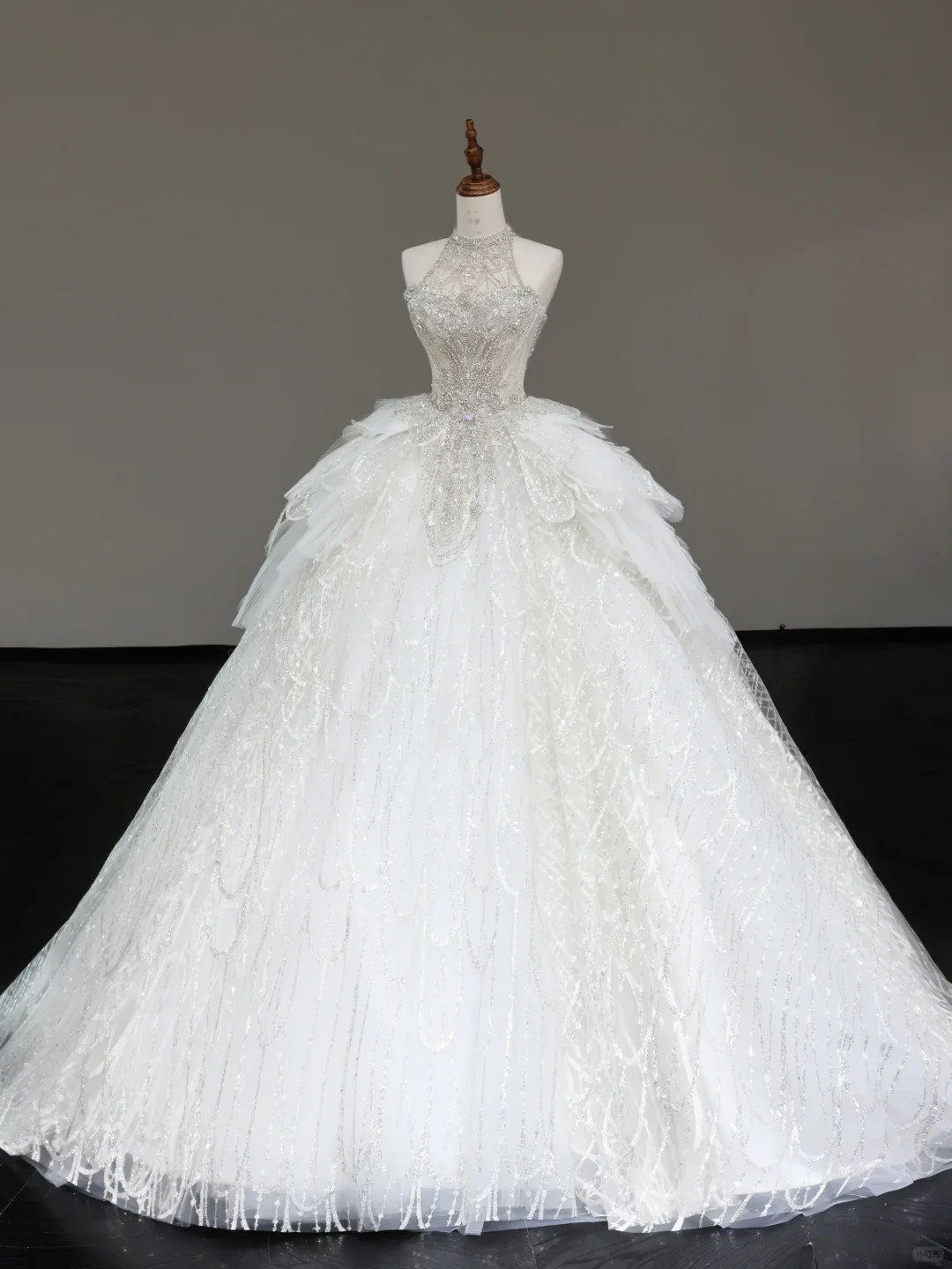 Unique Bridal Gown Ball Gown High Neckline Sleeveless White Sequin Wedding Dresses Bridal Gowns DP678 - Deanwangkt