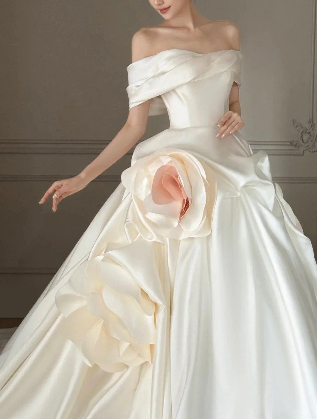 Modest Off-shoulder Luxury Wedding Dresses White Ball Gown Satin Train Bridal Gowns DP2986 - Deanwangkt