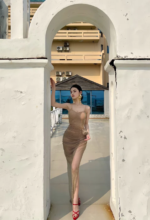 Modest Sheath Spaghetti Strap Long Evening Gown Champagne Metal Mesh Formal Dress Elegant Birthday Prom Dress DP2802 - Deanwangkt