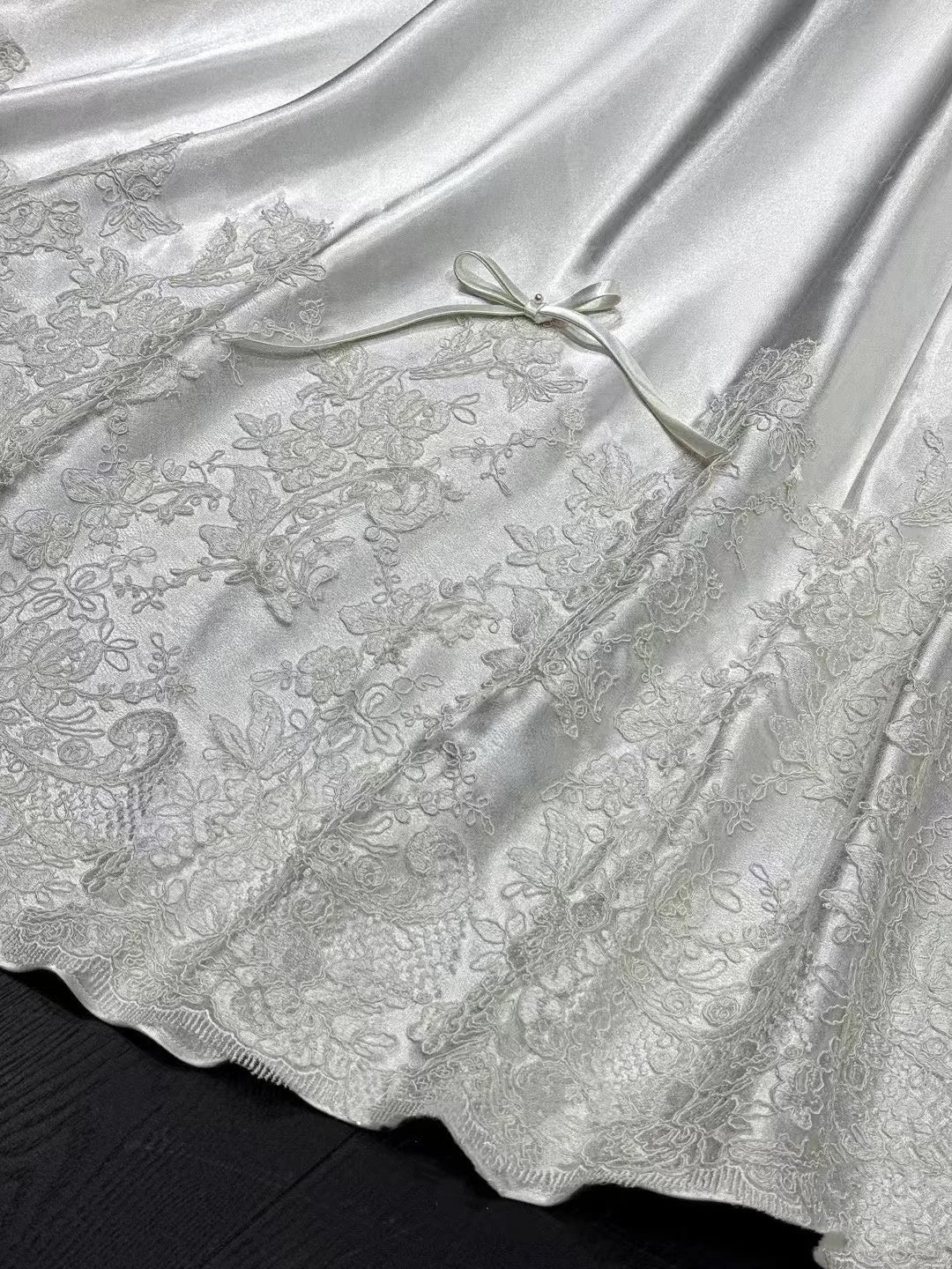 Classy Elegant Wedding Dress Ball Gown Strapless Satin Lace Long Wedding Dresses Bridal Gowns DH748 - Deanwangkt