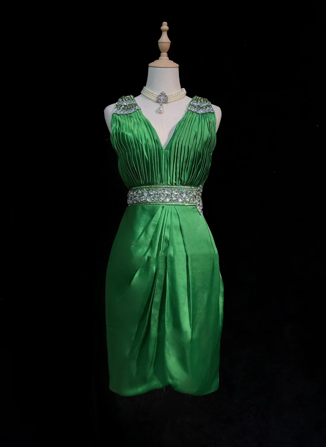 Vintage Sheath V Neck Green Satin Mini Short Formal 8th Grade Homecoming Dresses Summer Middle School Hoco Dress 20th Birthday Outfits DH1155 - Deanwangkt