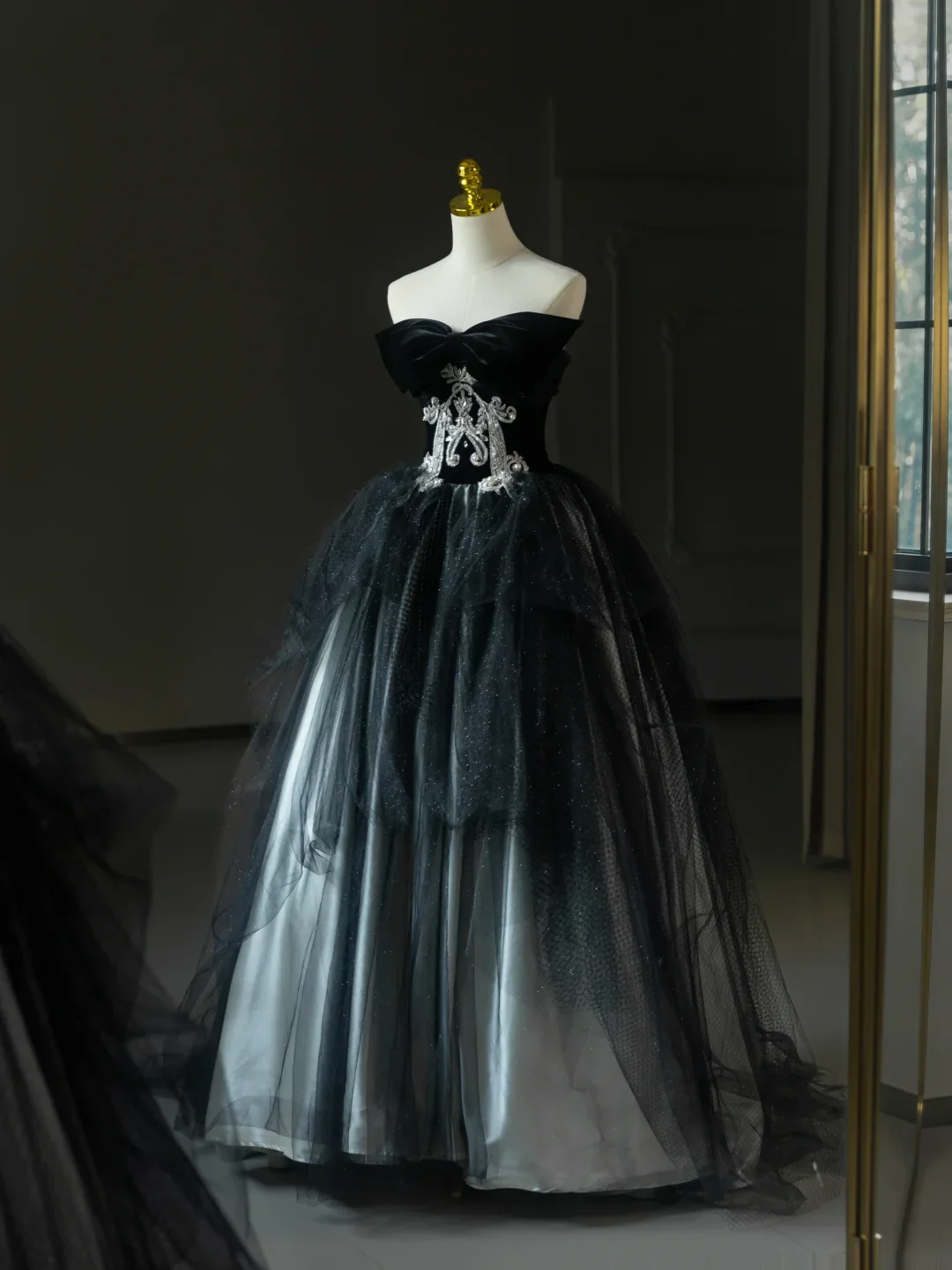 Pretty Ball Gown Strapless Black Tulle Long Lace Quinceanera Dress Formal Gowns Sweet 17 Dresses Vestido De 15 Anos Sweet 16 Dress DH2064 - Deanwangkt