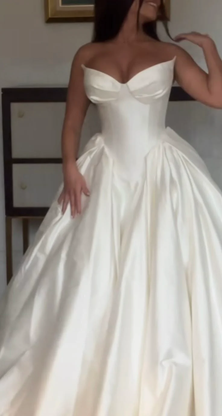 Ethereal Wedding Dress Ball Gown Sweetheart Satin Long White Wedding Dresses Bridal Gowns DH858 - Deanwangkt