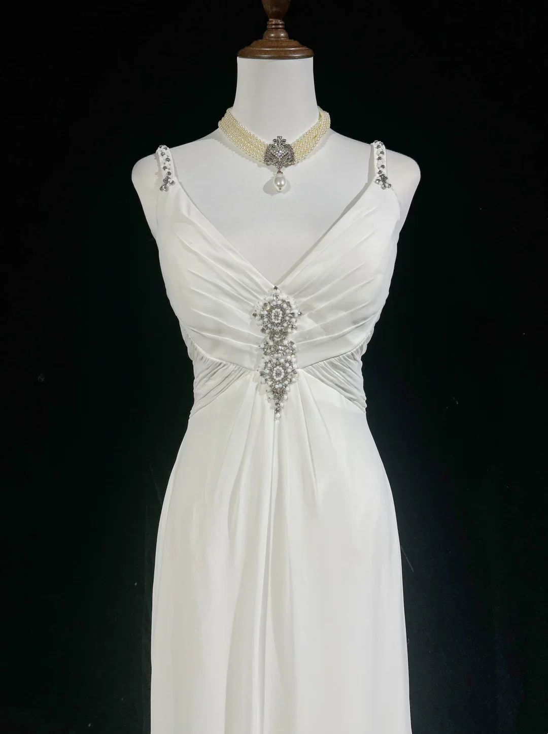 Modern A line Straps Silver Beads Chiffon Long White Backless Wedding Dresses Elegant Bridal Gowns DH657 - Deanwangkt