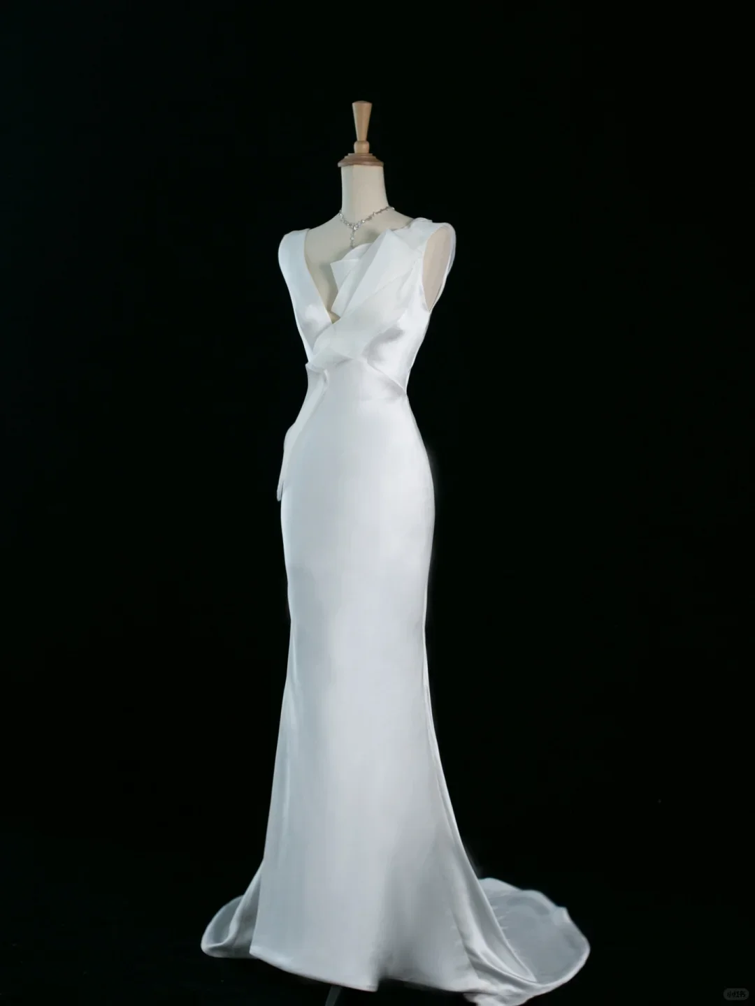 Pretty Wedding Dress Mermaid V Neck White Satin Long Vintage Wedding Dresses Bridal Gowns Brides Gown DH352 - Deanwangkt