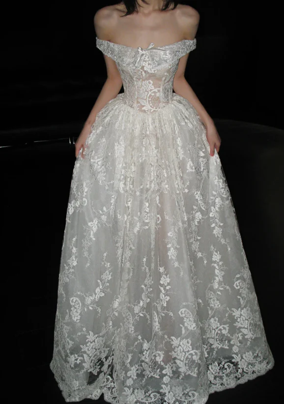 Timeless Strapless Ball Gown Lace Appliques Luxury Wedding Dress, White Bridal Gowns DP3077 - Deanwangkt