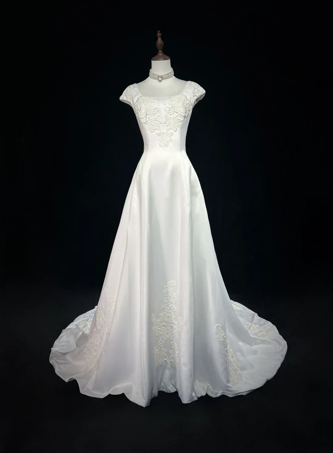 Unique Wedding Dress Ball Gown Square Neck Long White Satin 90s Wedding Dresses Vintage Bridal Gowns DH1150 - Deanwangkt