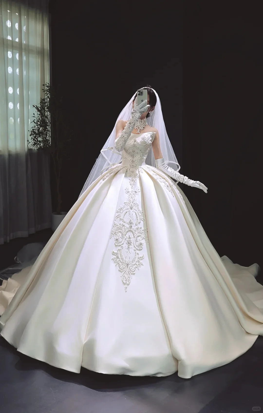 Modest White Ball Gown Wedding Dress Satin Applique Strapless Bridal Gowns DP2869 - Deanwangkt