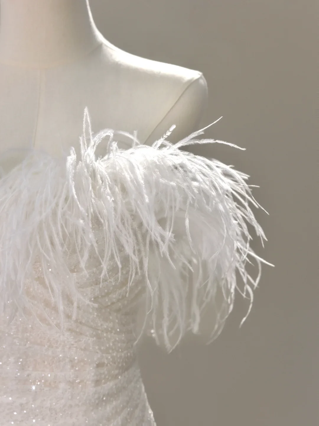 Princess Bridal Dress Mermaid Off The Shoulder White Sequin Feathers Wedding Dress Wedding Dresses Modest Wedding Gowns DH2039 - Deanwangkt