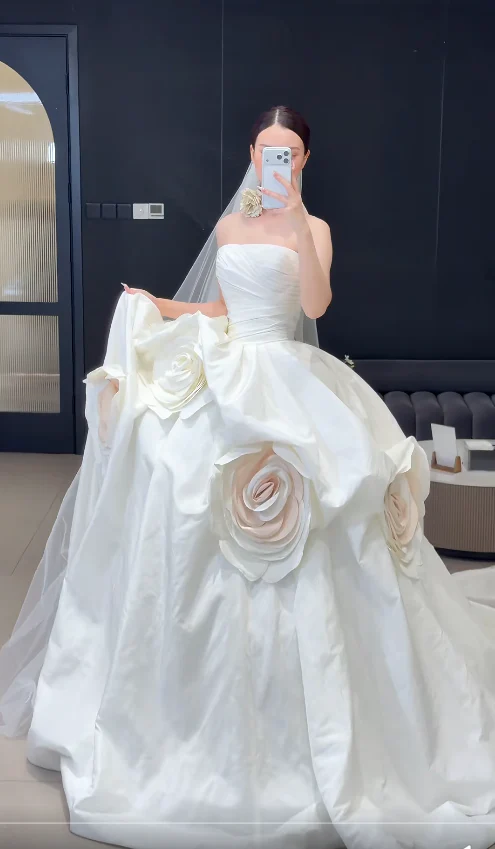 Modest Strapless Ball Gown Taffeta Long Wedding Dresses White Bridal Dresses Sleeveless Bridal Gowns DP04040 - Deanwangkt