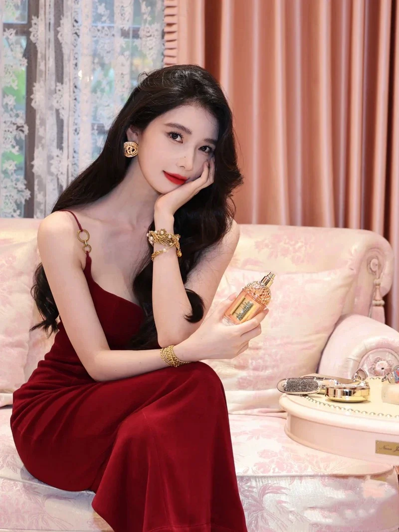 Elegant Sheath Spaghetti Straps Burgundy Velvet Sleeveless Long Evening Party Gowns Evening Formal Dresses Prom Dress W950 - Deanwangkt