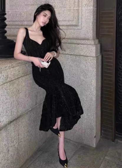 Stunning Mermaid V-neck Evening Gown Black Velvet Sequins Formal Dress Elegant Birthday Dress DP2806 - Deanwangkt
