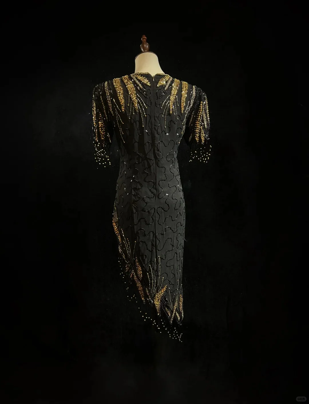 Glamour Black Sheath V-neck Mother of the Bride Dress Chiffon Beaded Short Evening Gown DP2876 - Deanwangkt